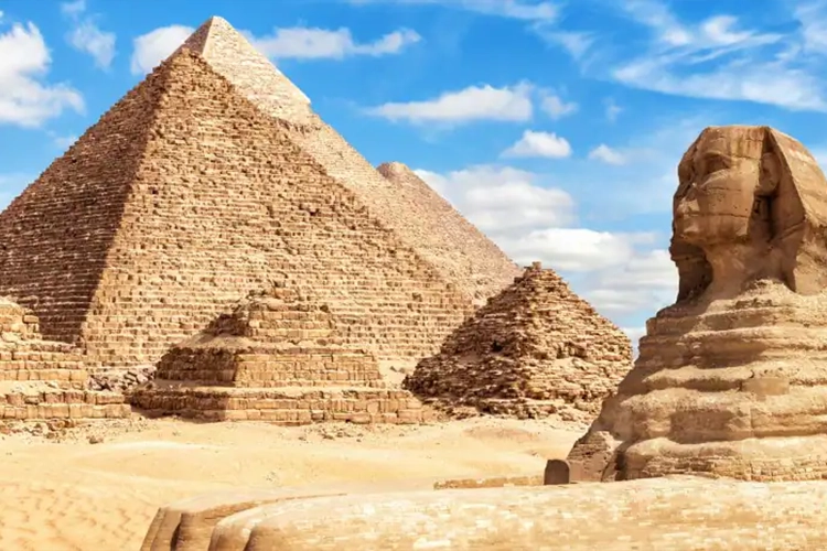 Giza Pyramids and Sakkara Tour4